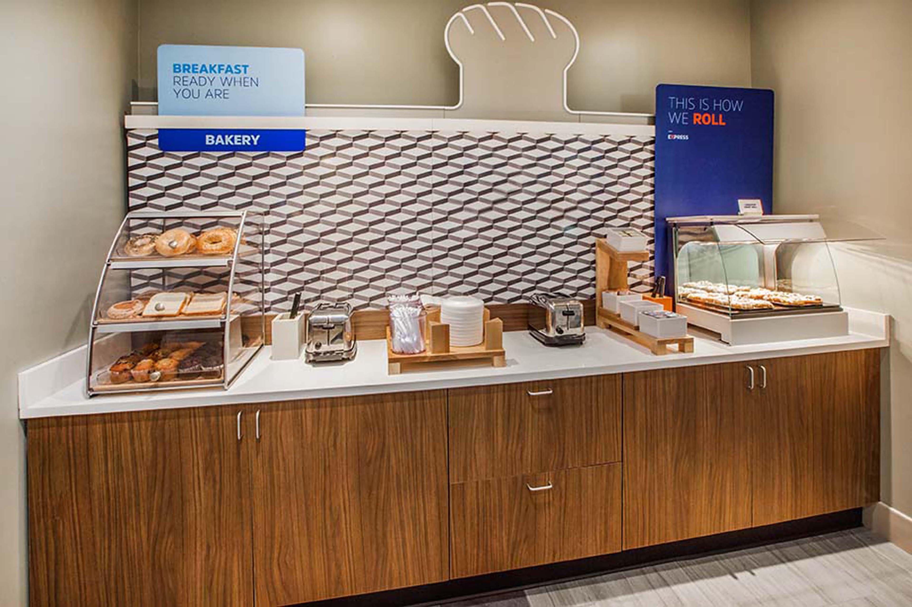 Holiday Inn Express Hotel & Suites Greenville-I-85 & Woodruff Road By Ihg Kültér fotó